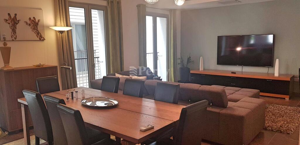 Favray Court TB7, Tigne Point