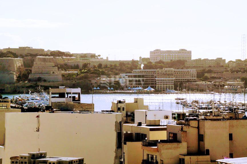 Apt 4, Triq San Albert