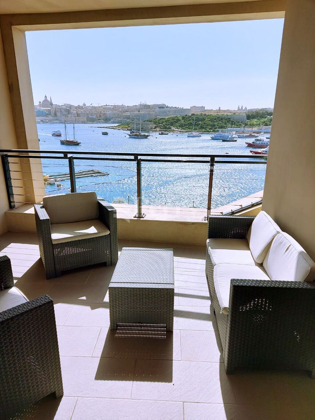 Flat 10, Triq Il-Lunzjata