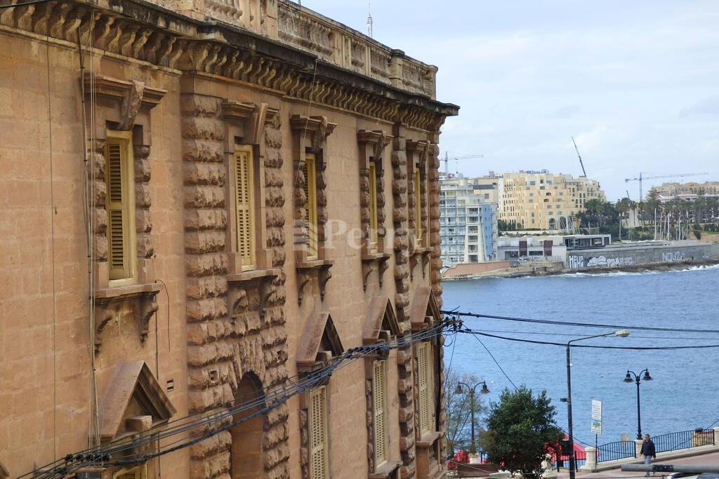 Cloverly Court, Triq Dun Karm Psaila