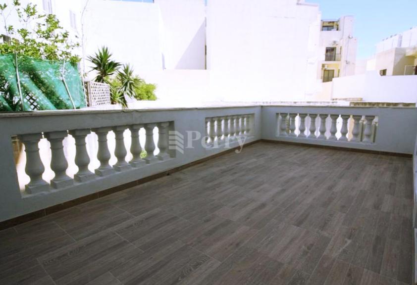 Greystone Court, Triq Il-Ktajjen