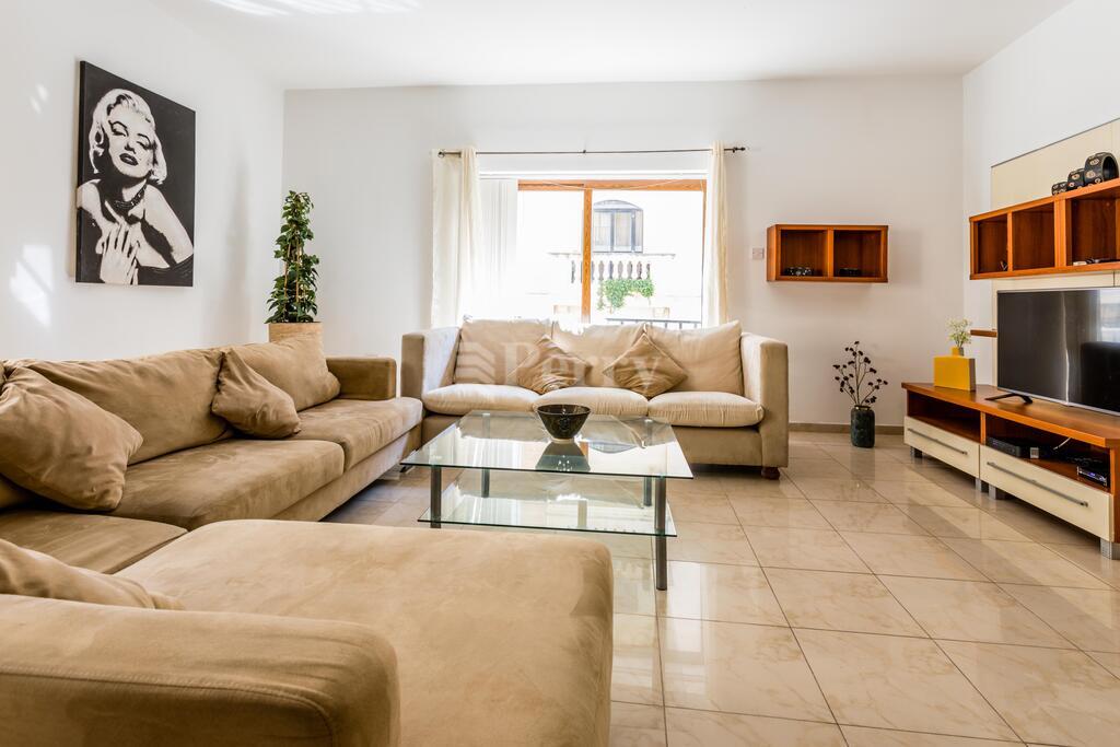 Lady Di Apartments, Triq Hughes Hallet