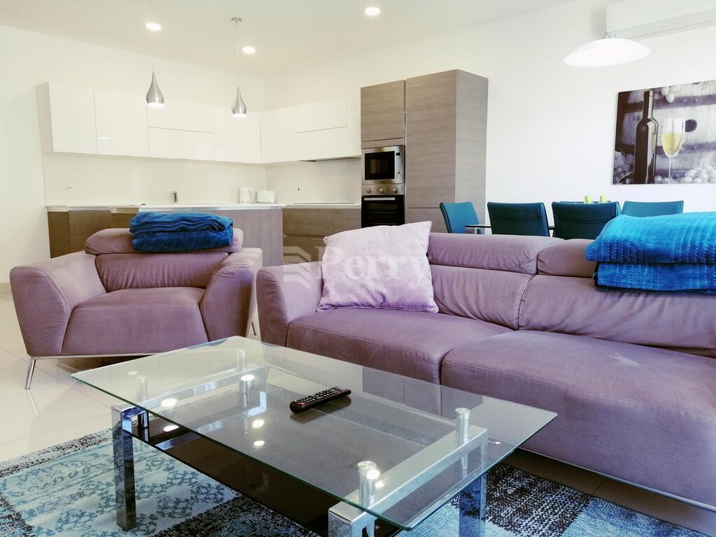 El Mejor Residence, Triq San Gorg