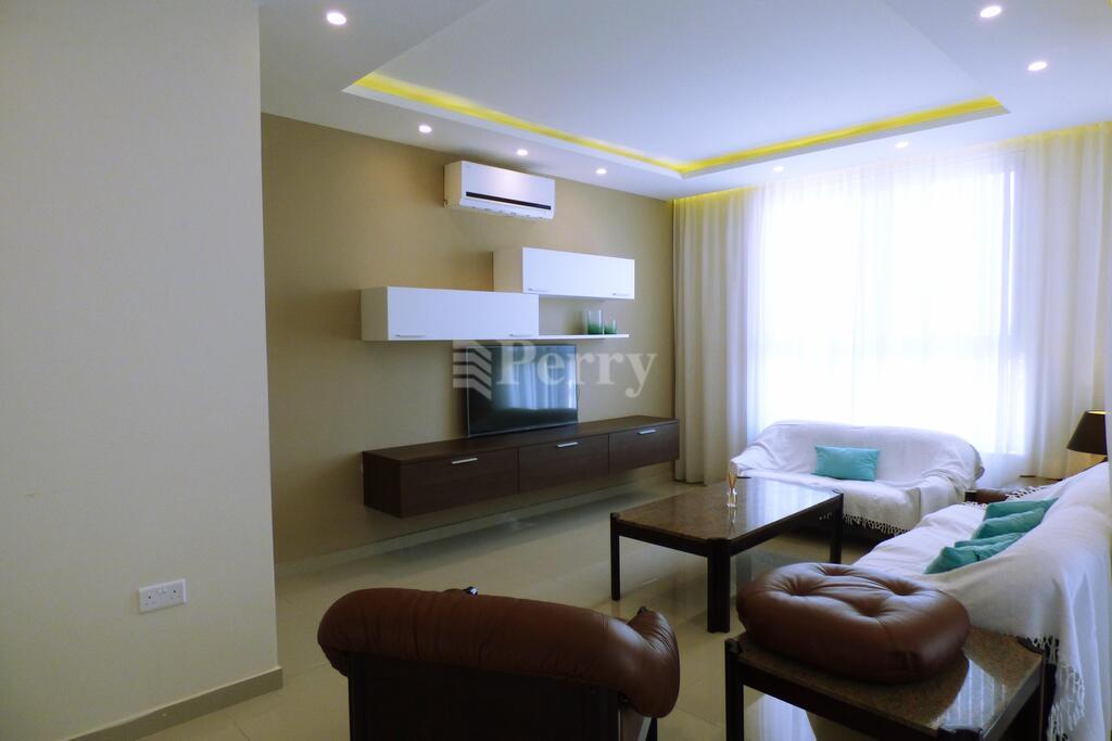 Flat 5, Triq L-Istasija