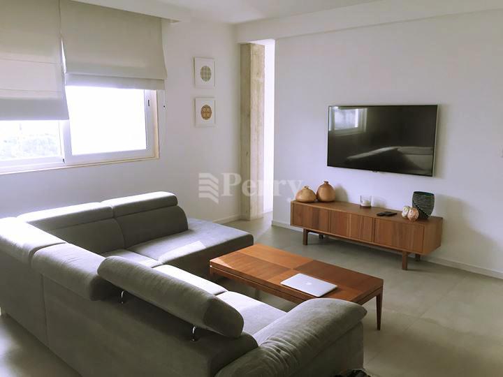 Flat 5 , Trejqet Id-Durrghajs