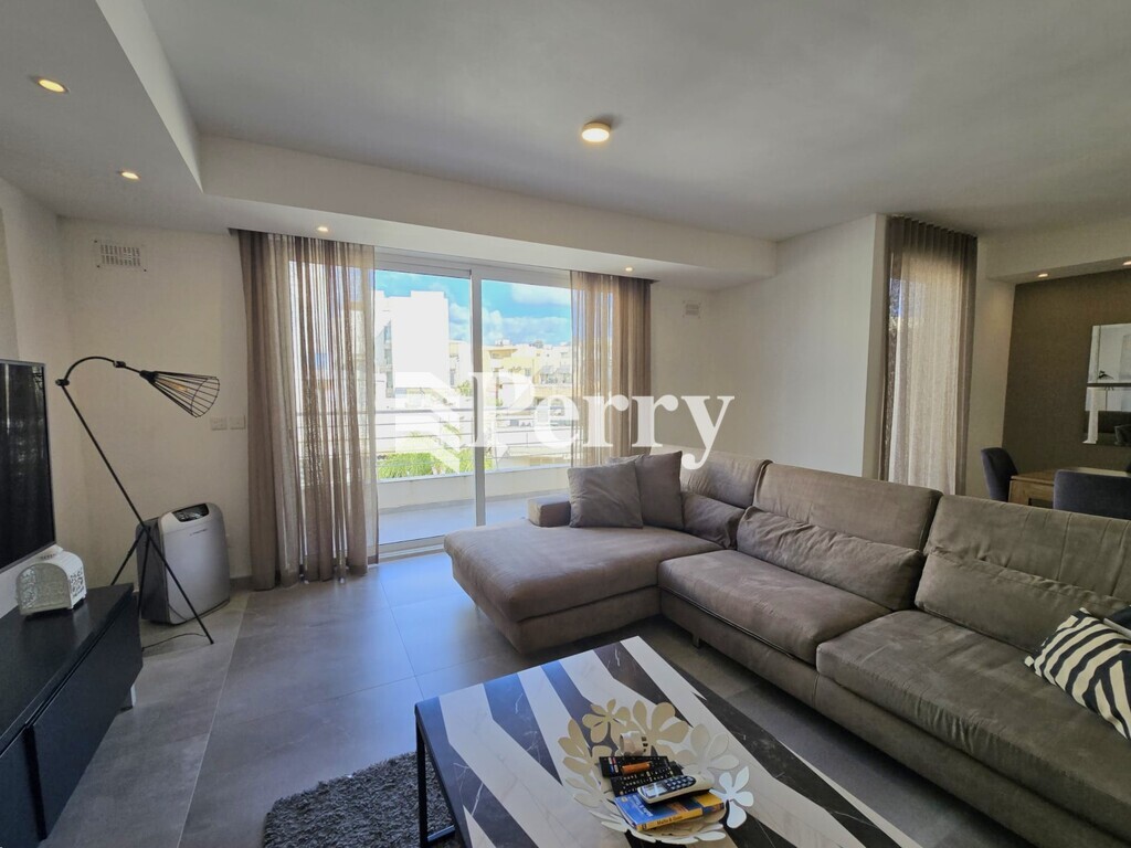 Apt 8, Triq Is-Sirk