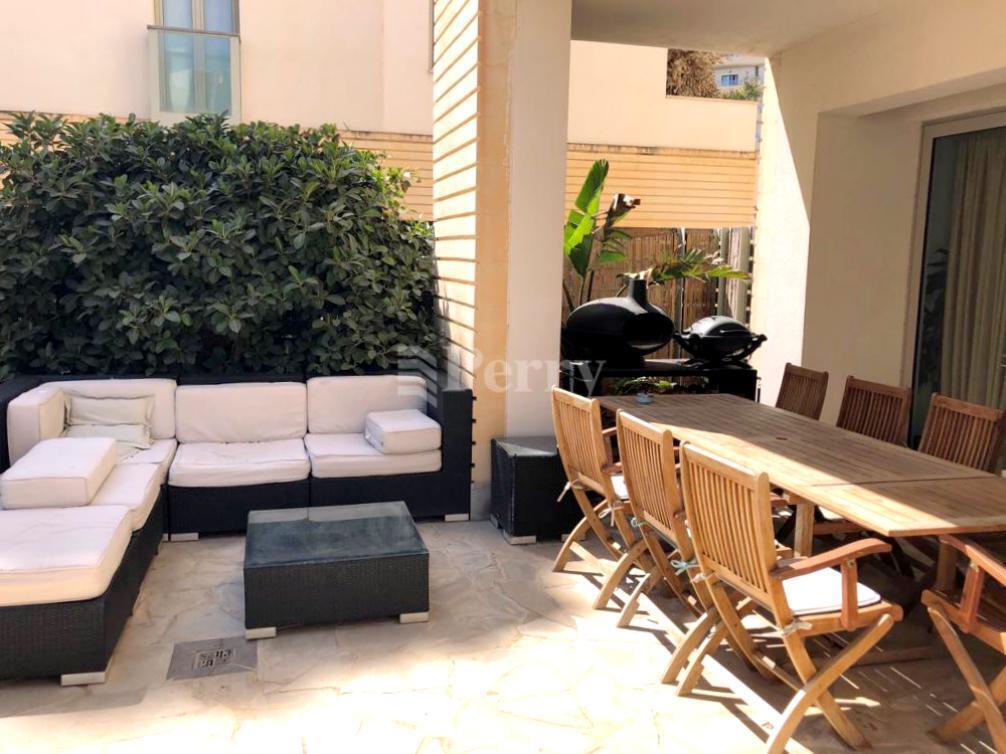 Favray Court, Tigne Point