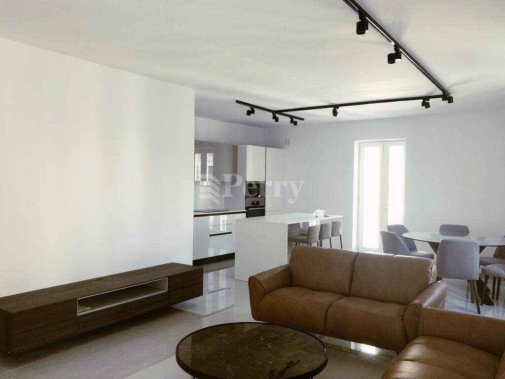 Apt 5, Triq Windsor