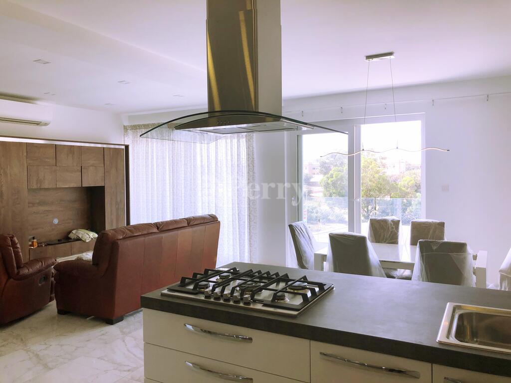 Apt 8 , Triq It-Tiben