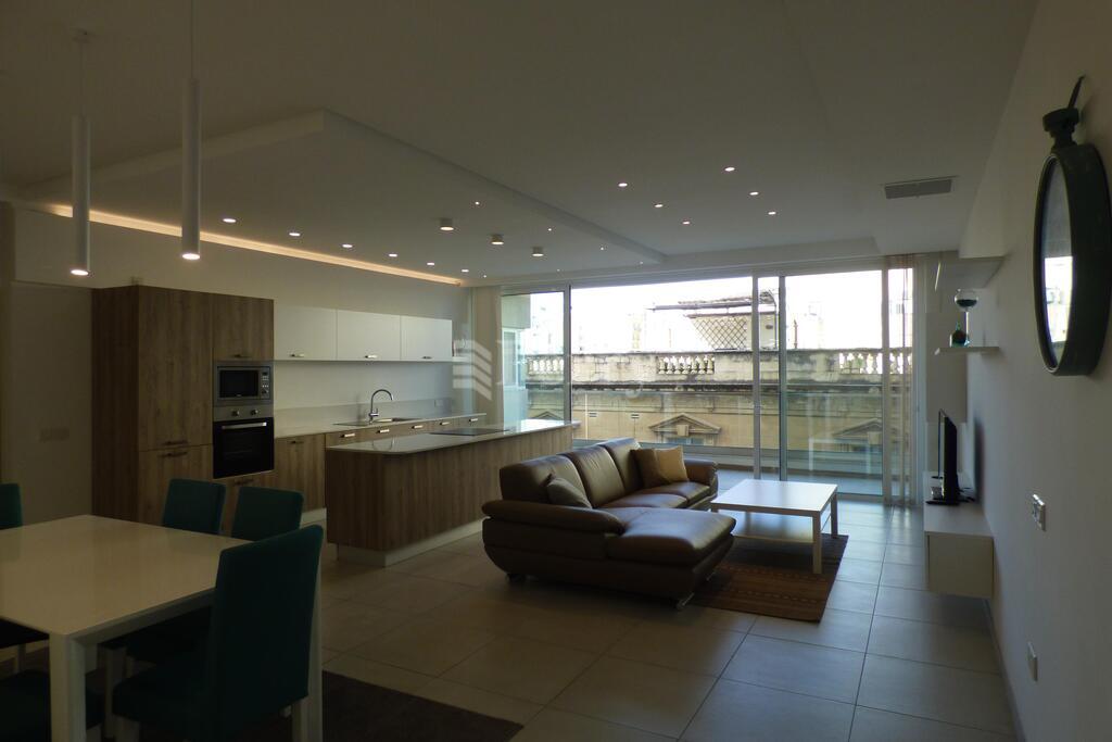 Cloverly Court, Triq Dun Karm Psaila