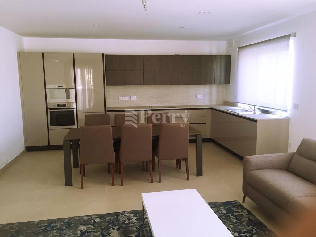 Apartment 12, Triq Windsor