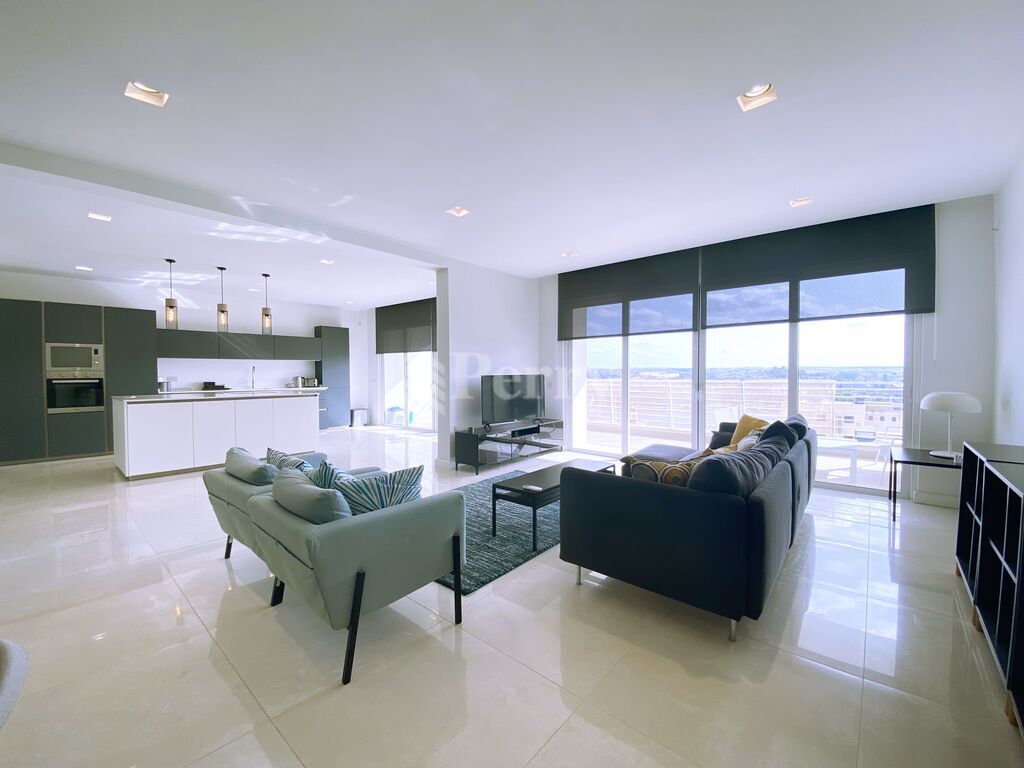 Apt 701/702, Triq Tigne