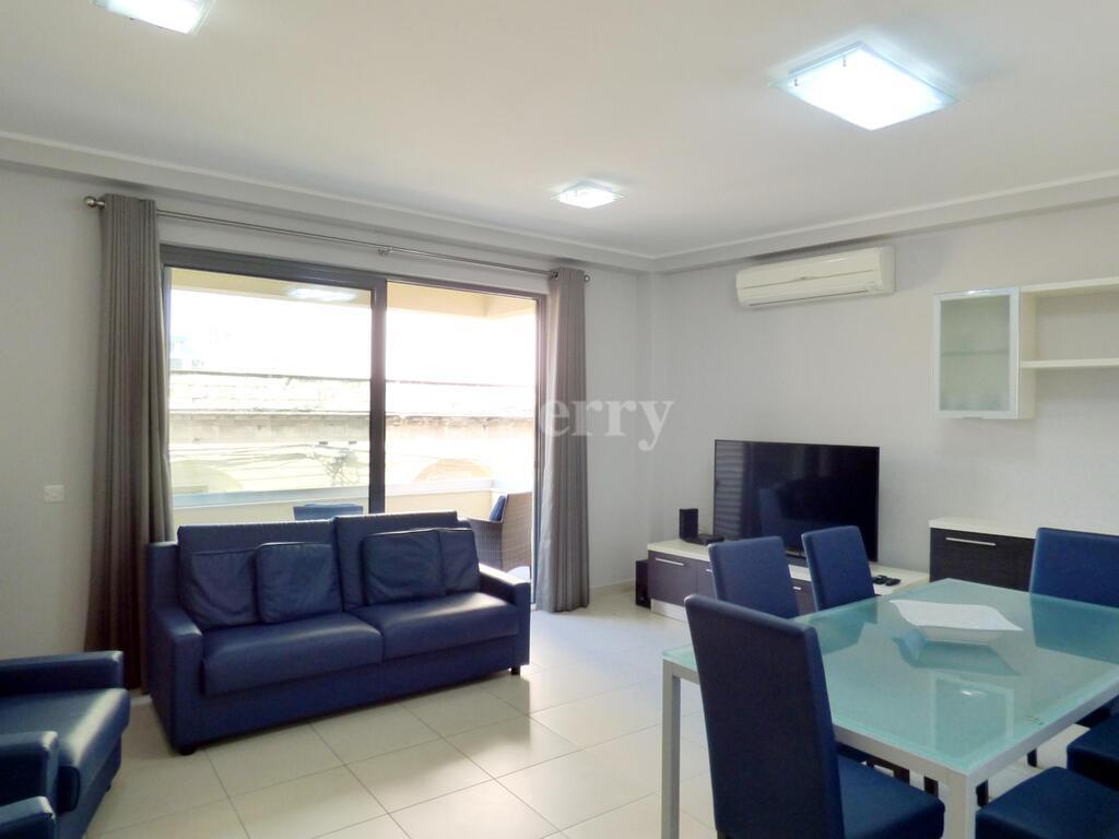 Apt 103, Triq Spinola