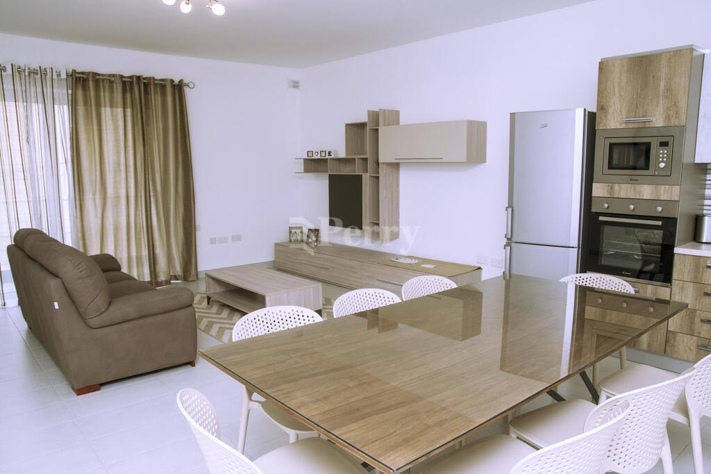 Apt 3, Triq Sir Luigi Preziosi