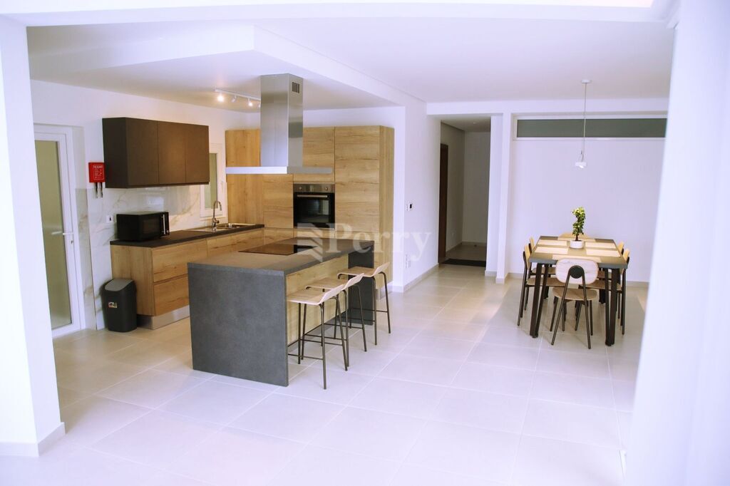 Flat 14, Triq L-Orsolini
