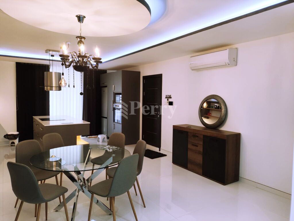 Flat 1, Triq Tas-Salib