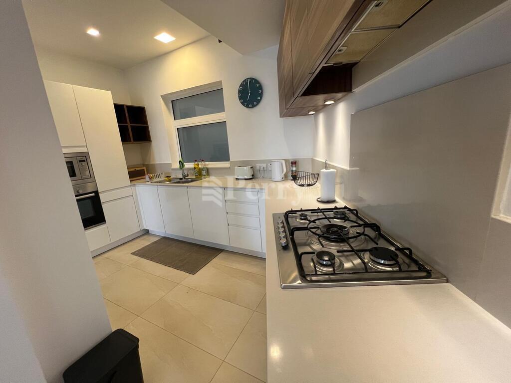 Block 142, Triq It-Torri