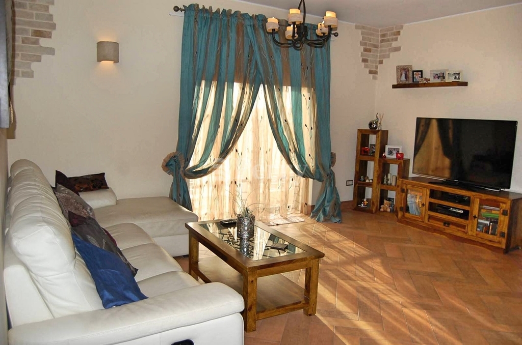 Xmuna Court, Triq San Silvestru