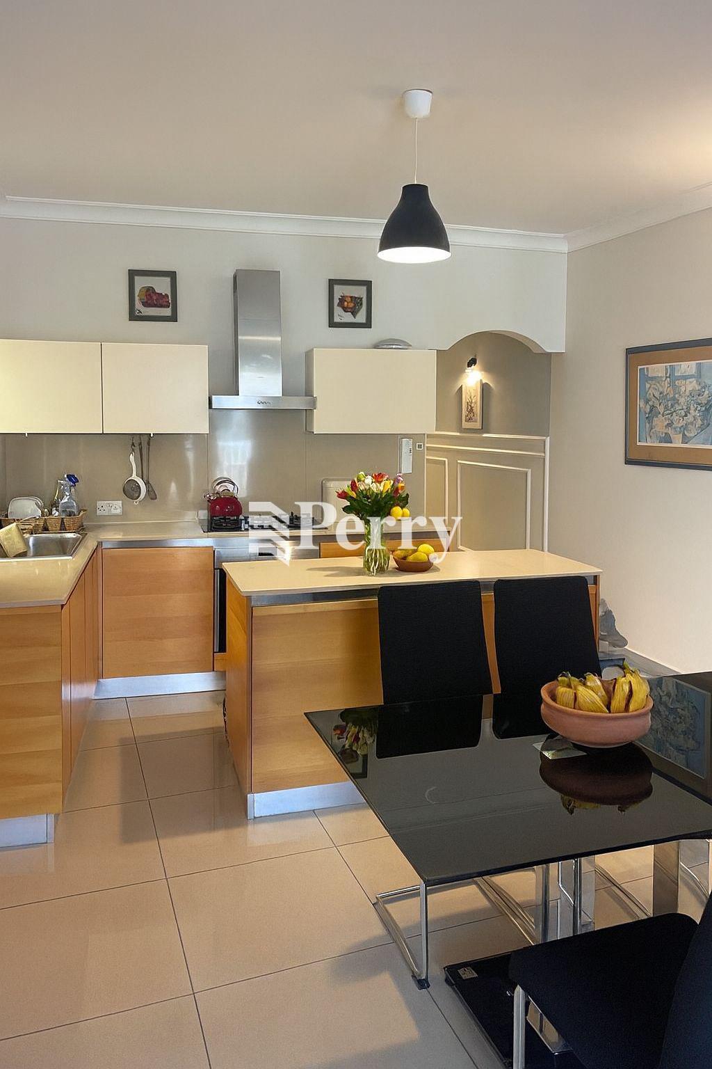 St Helen Court, Triq Il-Fuhhar L-Ahmar