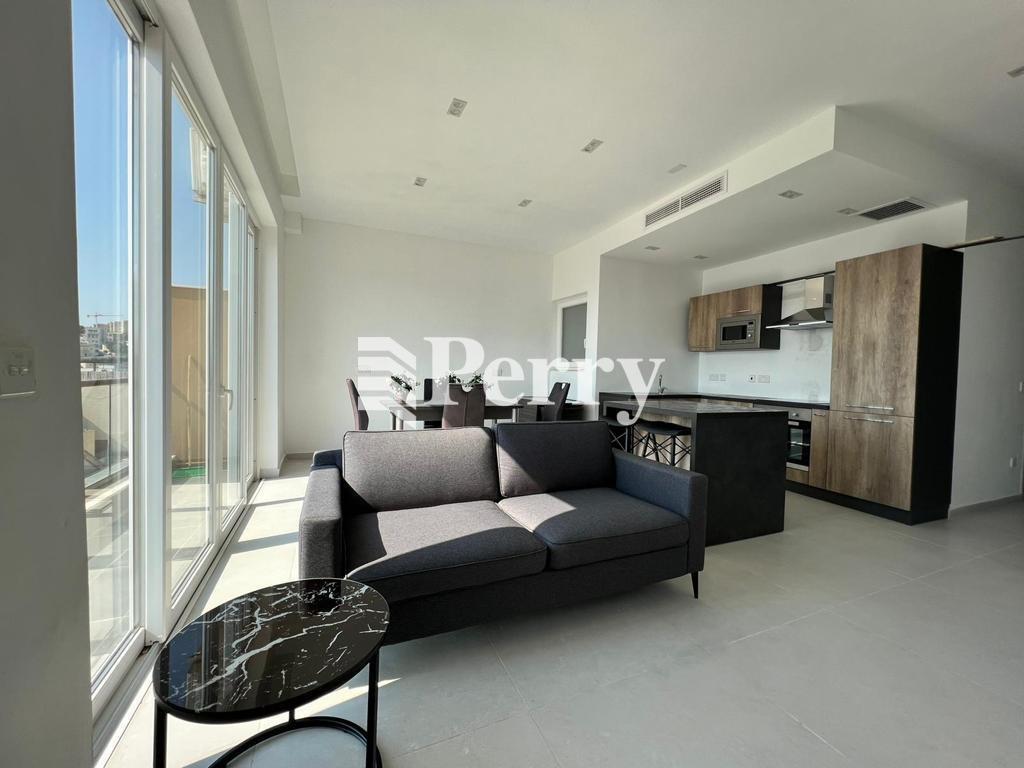 Sunflower Court, Triq Forrest