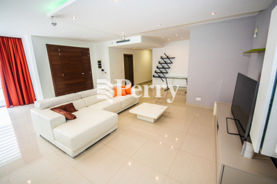lit Malta House, Triq V. Menville