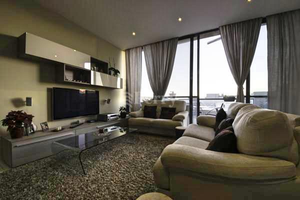 Orchid, Triq Tas-Sliema