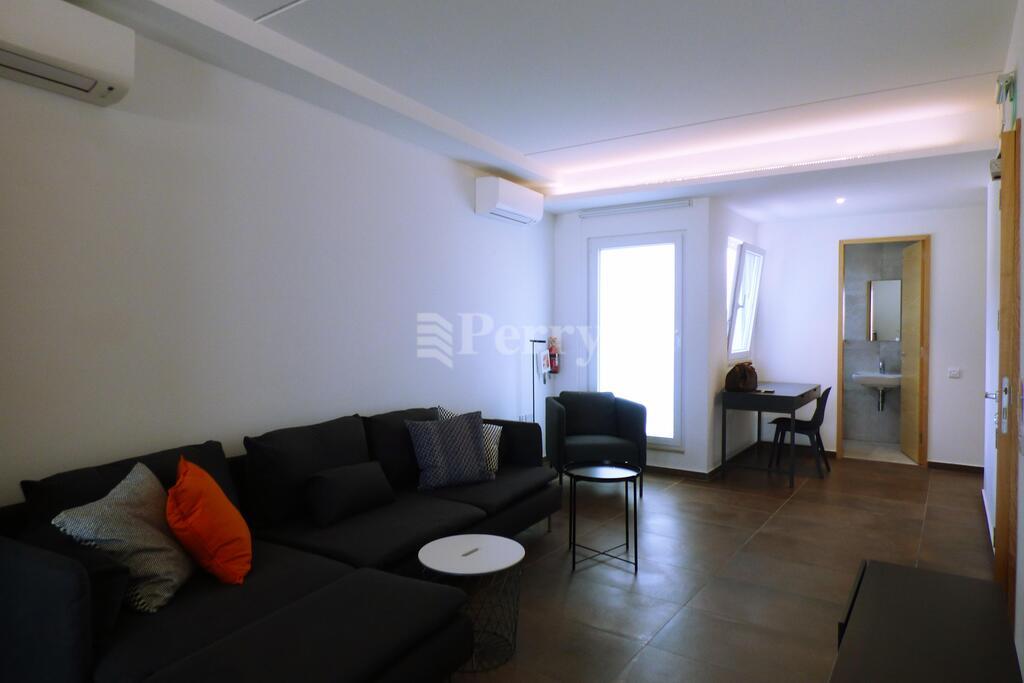 Penthouse, Triq Sant’Elena