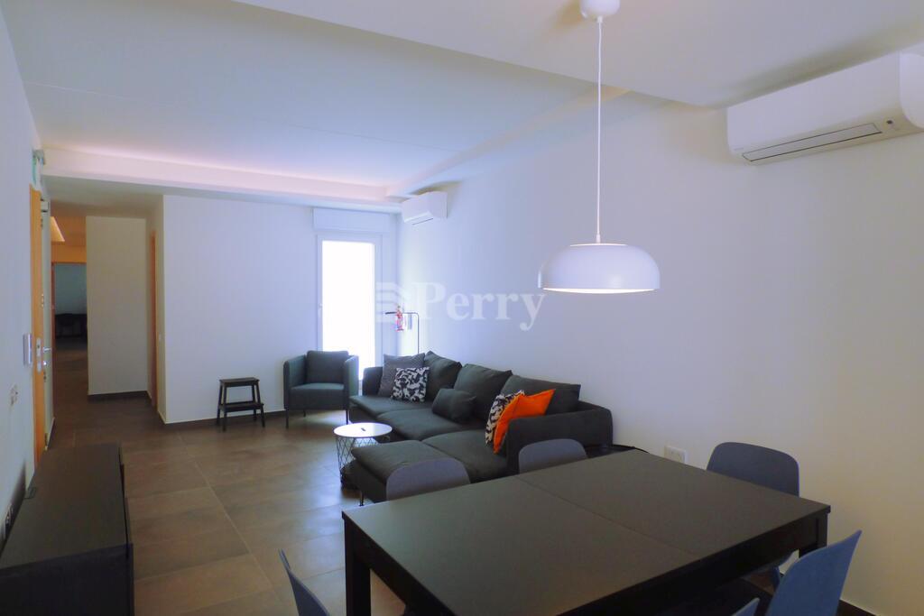 Penthouse, Triq Sant’Elena