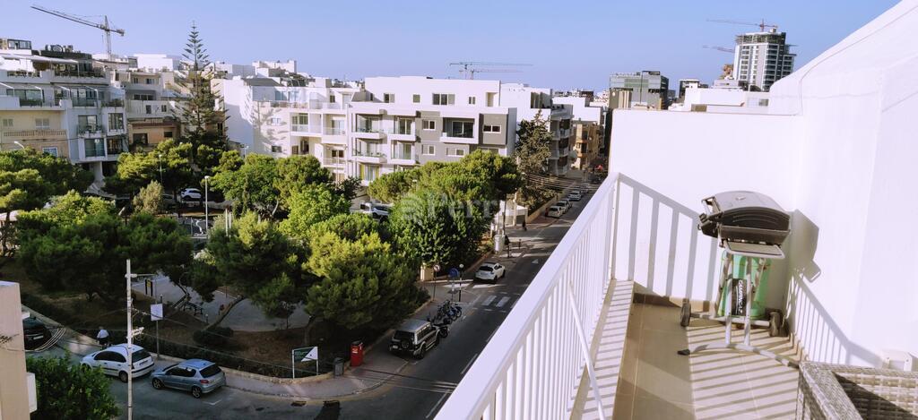 Apt 8, Triq Is-Swieqi
